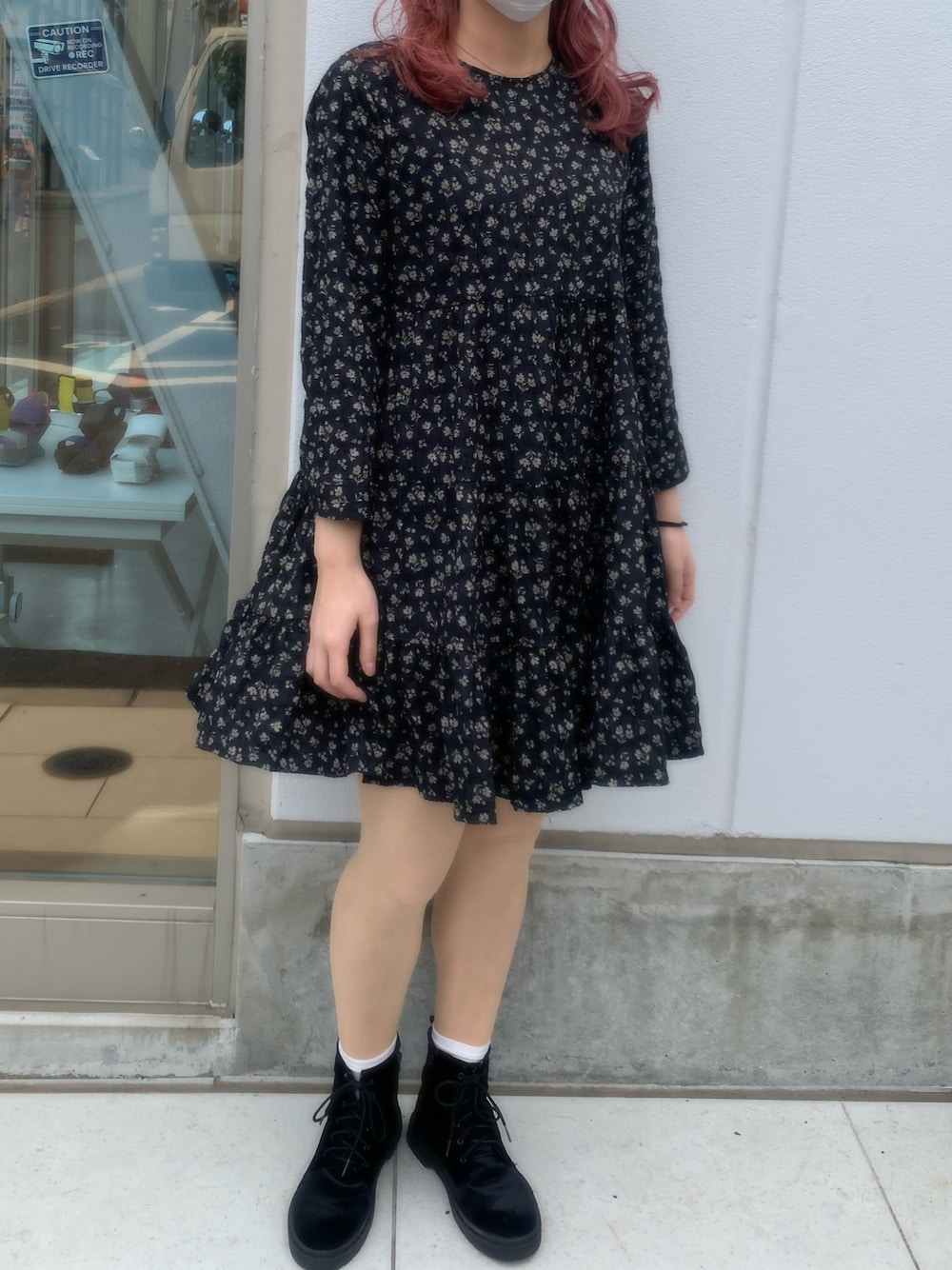 「ワンピース」｜「ZARAのアイテム（ワンピース、ブラック系）」を使った、kanon さん（レディース・161cm）の夏コーディネートの1枚目の写真