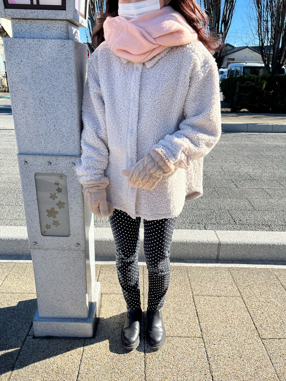 「休日スタイル、冬のコーデ、新年一発目」｜「H&Mのアイテム（ジャケット/アウター、ホワイト系）」を使った、kanon さん（レディース・161cm）の冬コーディネートの1枚目の写真