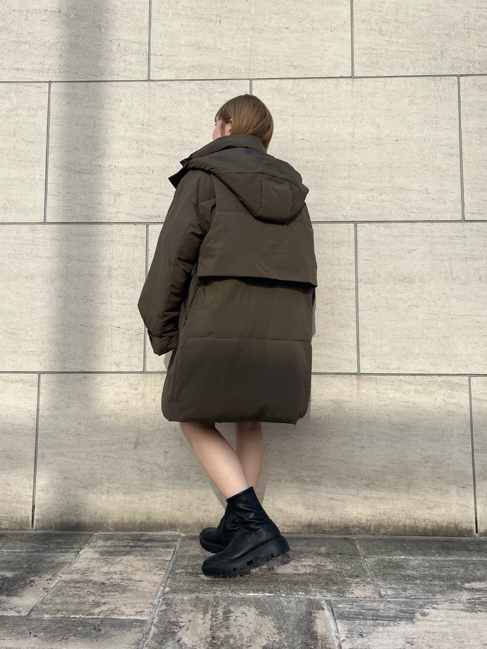 「KBF、kbf_ootd、ファッションを楽しもう、WEARyouthコーデ、アウター、冬コーデ、ダウンジャケット、ブーツ、着回しコーデ、低身長、低身長コーデ」｜「KBFのベストSETミドル丈中綿ジャケット（ダウンジャケット/コート、グリーン系）」を使った、serikaさん（レディース・153cm）の秋コーディネートの1枚目の写真