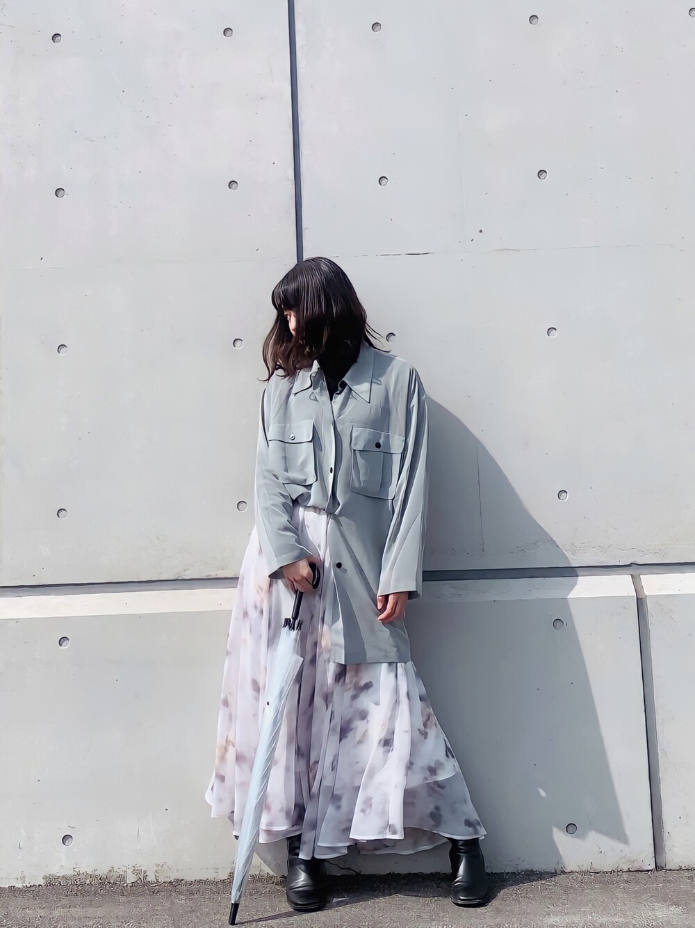 「春カラー、春コーデ、シンプルコーデ、シアーシャツ、大人かわいい」｜「MERCURYDUOのシェイディングカラーサーキュラースカート（スカート、その他）」を使った、ayakaさん（レディース・160cm）の春コーディネートの1枚目の写真