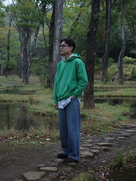 AURALEEのパーカー（グリーン系）を使った人気ファッション