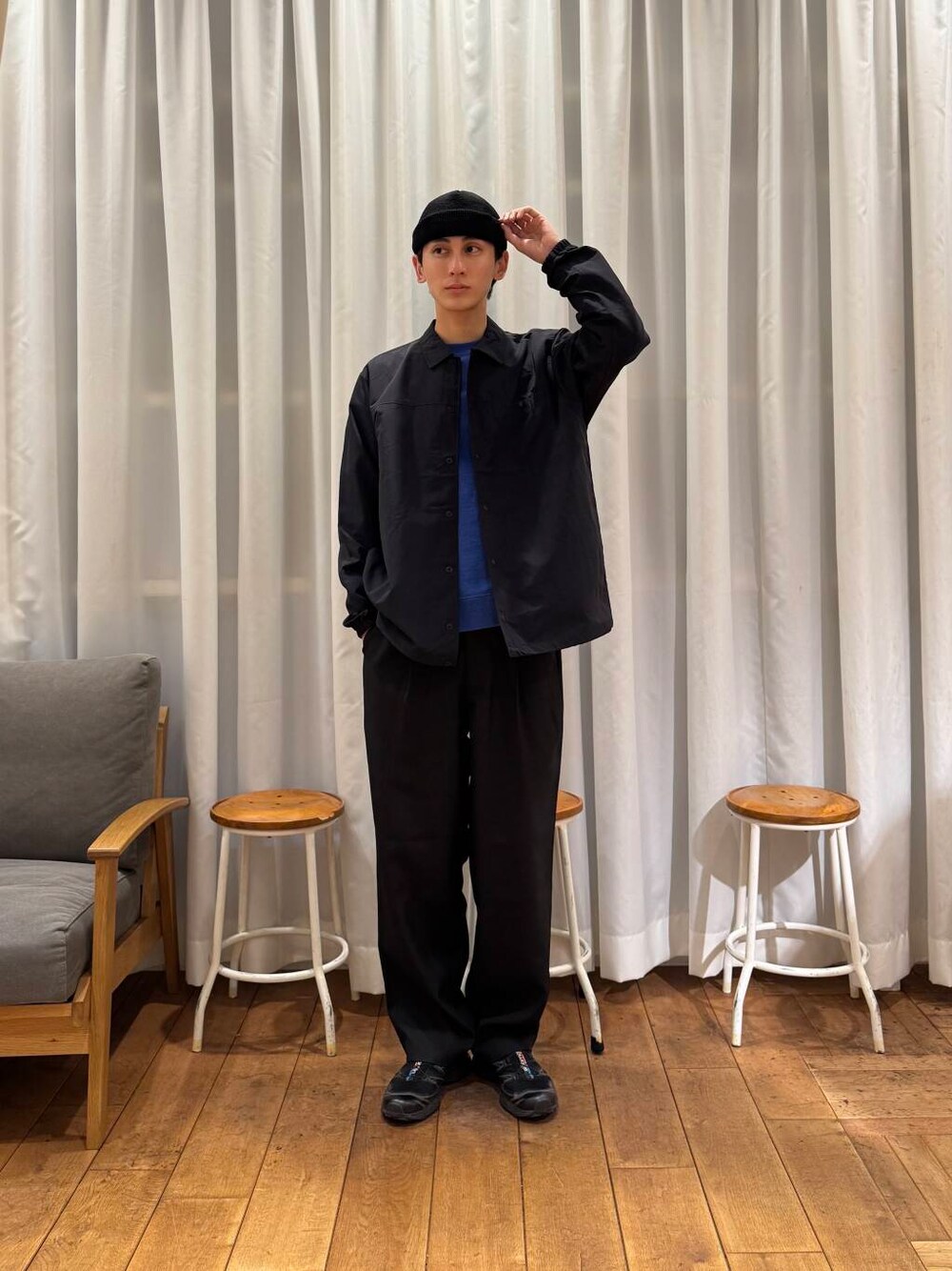 「urbanresearchdoors、ビーニー、アウトドア、スニーカーコーデ、アーバンリサーチドアーズ、春アウター、newarrival、doors、stillbyhand、salomon、snowpeak、marmot、暮らしを楽しむ、春のジャケットスタイル」｜「URBAN RESEARCH DOORSのSSロールワッチ（ニットキャップ/ビーニー、ブラック系）」を使った、Imuさん（メンズ・177cm）の春コーディネートの1枚目の写真