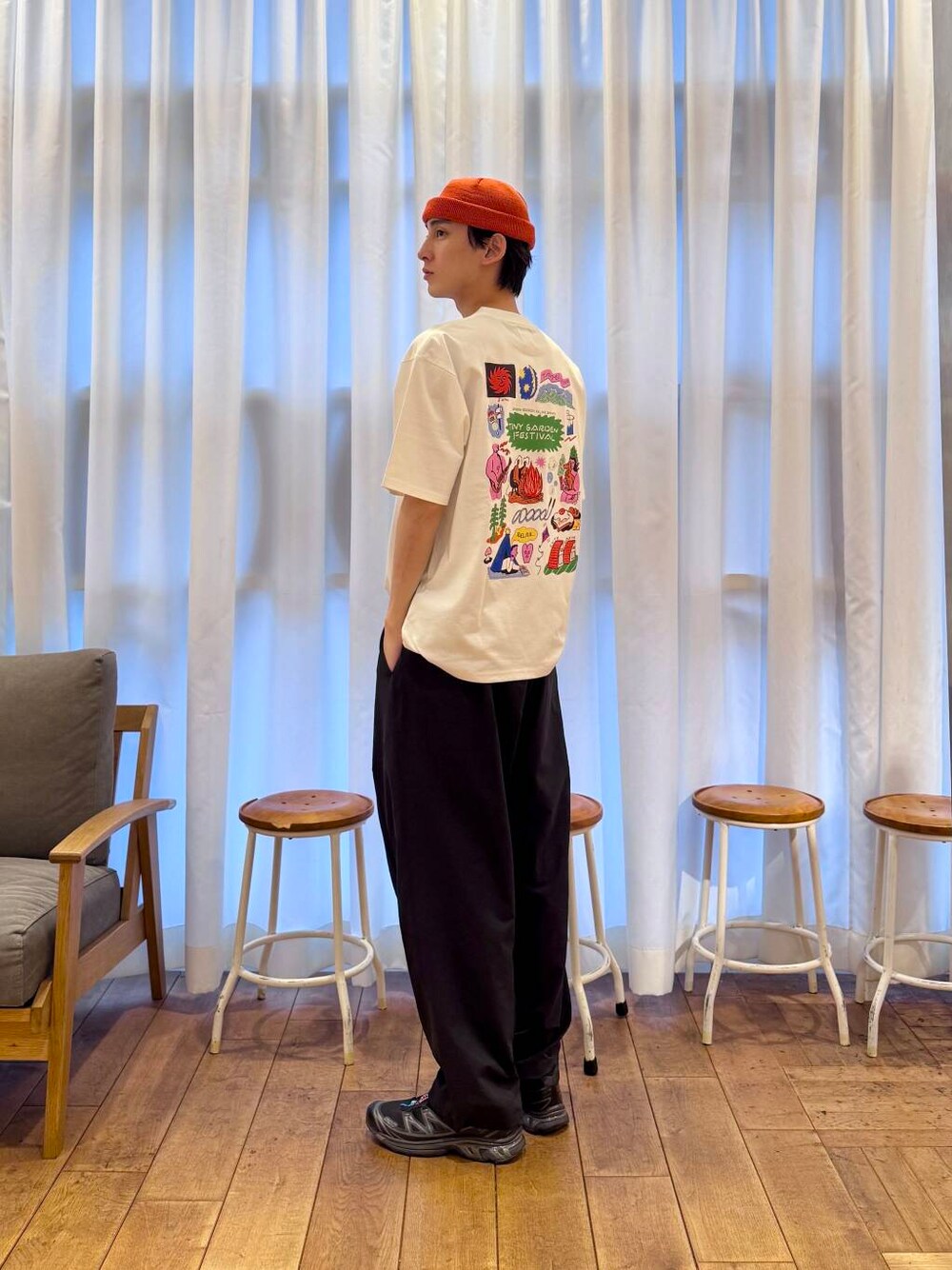 「urbanresearchdoors、ビーニー、アーバンリサーチドアーズ、newarrival、doors、EKAL、salomon、メンズスニーカー、tgf、暮らしを楽しむ」｜「URBAN RESEARCH DOORSのSSロールワッチ（ニットキャップ/ビーニー、オレンジ系）」を使った、Imuさん（メンズ・177cm）の春コーディネートの1枚目の写真
