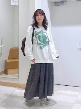 「GLOBAL WORK（グローバルワーク）のピーチサテンフレアスカート柄/635425（スカート、その他）」を使った、nonさんの春コーディネート
