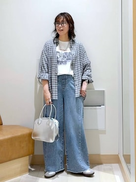 「アイテム（ボストンバッグ、グレー系）」を使った、nonさん（レディース・166cm）の春コーディネート
