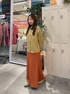 「アイテム（スカート、オレンジ系）」を使った、satsukiさん（レディース・157cm）の秋コーディネート