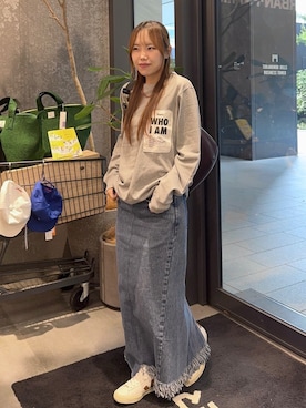 「アイテム（デニムスカート）」を使った、satsukiさん（レディース・157cm）の秋コーディネート