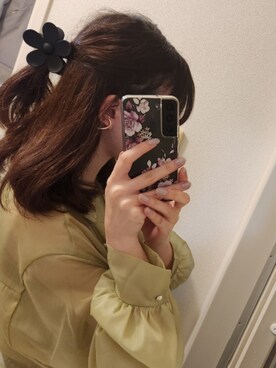 「アイテム（ヘアアクセサリー、ブラック系）」を使った、namiさん（レディース・161cm）の春コーディネート