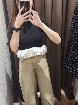 「Honeys（ハニーズ）のアイテム（デニムパンツ、ベージュ系）」を使った、namiさん（レディース・162cm）の秋コーディネート