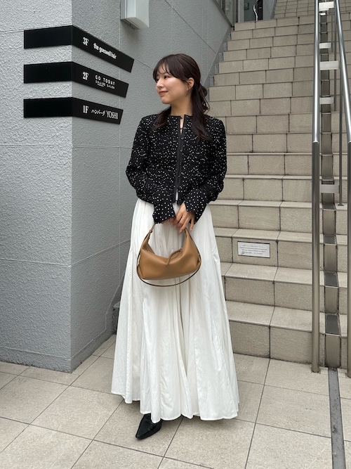 CAPRICIEUX LE'MAGE ドットシャーリングブラウス　オフホワイト 即完アイテム再入荷！】ドットシャーリングブラウス（シャツ/ブラウス