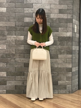 「タートルネック」｜「アイテム（タンクトップ）」を使った、midoriさん（レディース・156cm）の春コーディネート