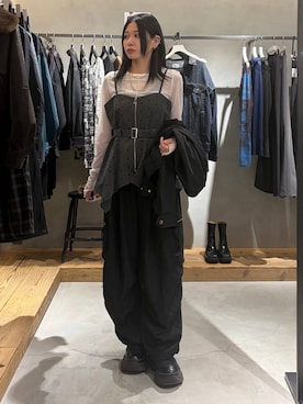 「PAGEBOY（ページボーイ）のZIPタックカーゴパンツ【裾ドローコード付き】（カーゴパンツ、ブラック系）」を使った、Ruuさん（レディース・158cm）の秋コーディネート