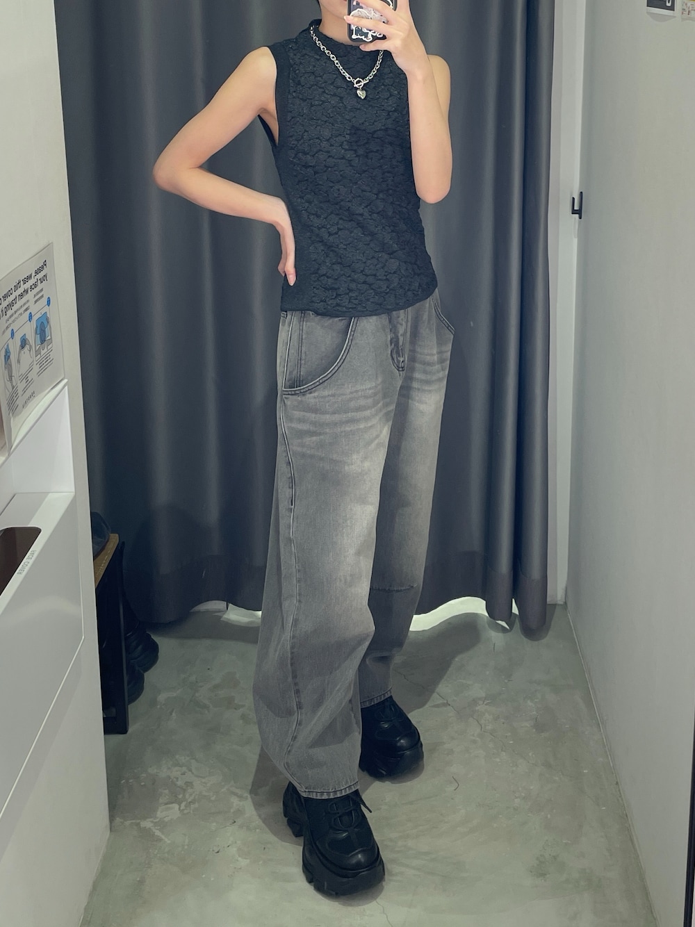 「PAGEBOYのフクレジャガードニットノースリーブ（Tシャツ/カットソー、ブラック系）」を使った、Ruuさん（骨格ナチュラル・レディース・158cm）の春コーディネートの1枚目の写真