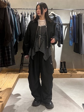 「PAGEBOY（ページボーイ）のZIPタックカーゴパンツ【裾ドローコード付き】（カーゴパンツ、ブラック系）」を使った、Ruuさん（レディース・158cm）の秋コーディネート