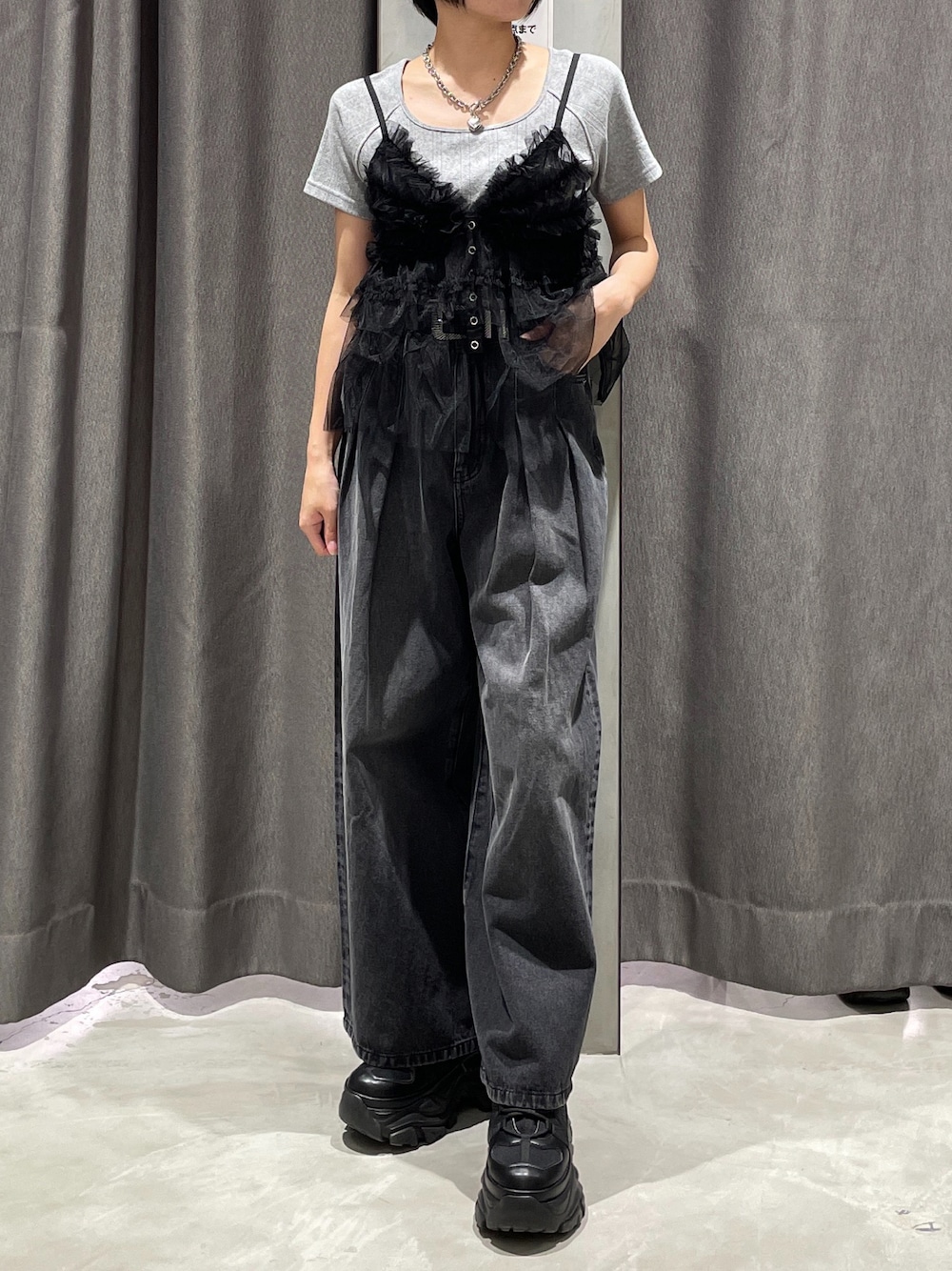 「PAGEBOYのベビーアイレットＴシャツ（Tシャツ/カットソー、グレー系）」を使った、Ruuさん（骨格ナチュラル・レディース・158cm）の夏コーディネートの1枚目の写真
