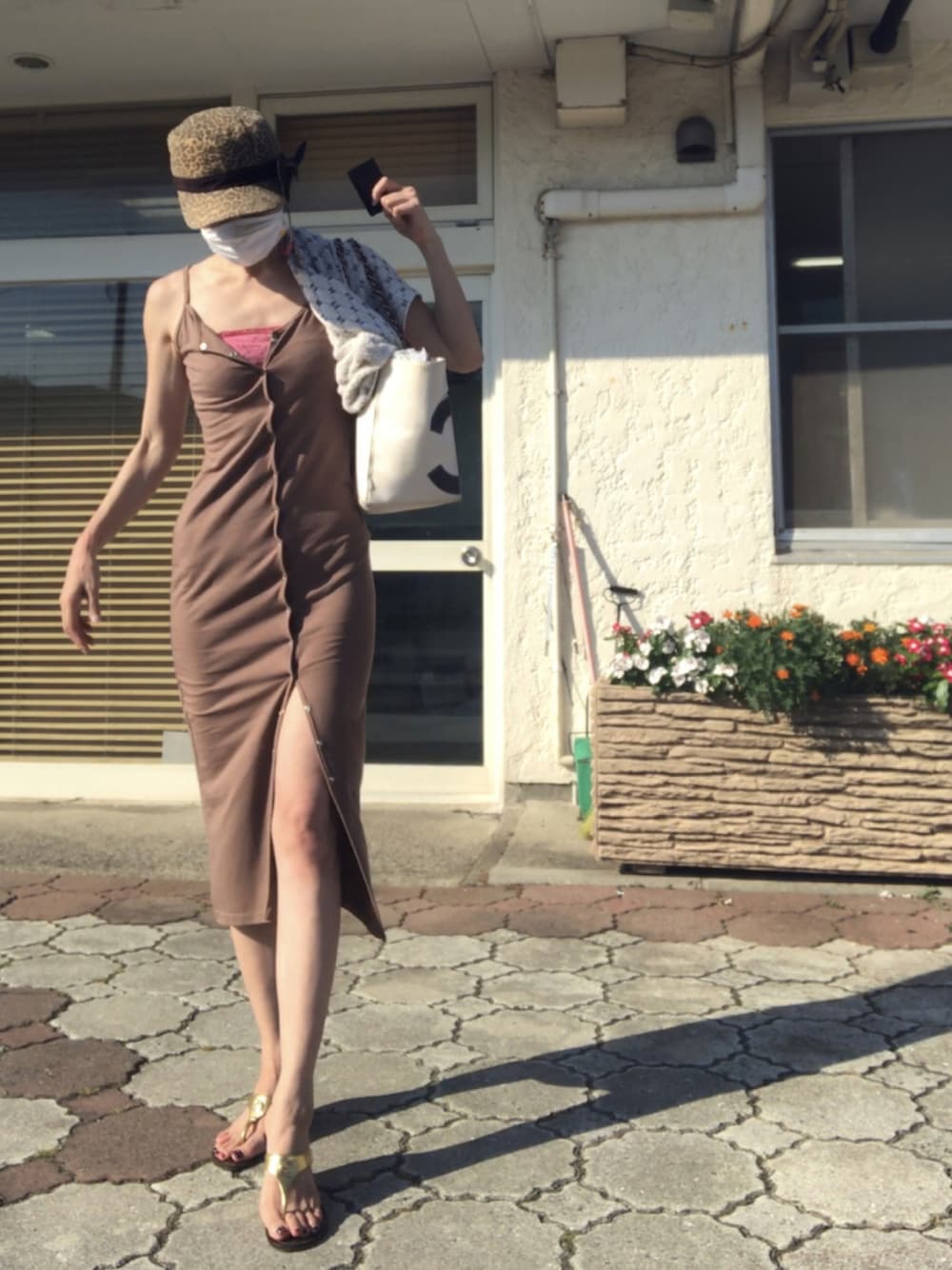 「オトナカジュアル、うみコーデ、三浦半島」｜「TORY BURCHのアイテム（サンダル、ゴールド系）」を使った、naoさん（レディース・170cm）の夏コーディネートの1枚目の写真