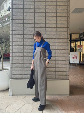 「アイテム（サロペット/オーバーオール、グレー系）」を使った、aoiさん（レディース・161cm）の秋コーディネート