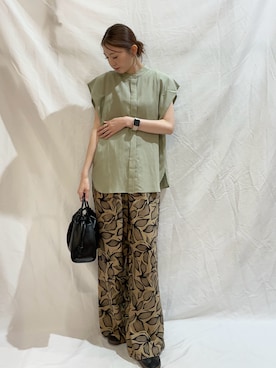 「ITEMS URBANRESEARCH（アイテムズ アーバンリサーチ）のリネン混タックフレンチスリーブシャツ（シャツ/ブラウス、グリーン系）」を使った、aoiさん（レディース・162cm）の夏コーディネート