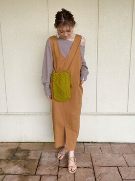 「ファッションの力を信じよう」｜「アイテム（ジャンパースカート）」を使った、aoiさん（レディース・161cm）の秋コーディネート