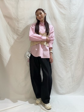 「ITEMS URBANRESEARCH（アイテムズ アーバンリサーチ）のレギュラーカラー刺シュウシャツ（シャツ/ブラウス、ピンク系）」を使った、aoiさん（レディース・162cm）の春コーディネート