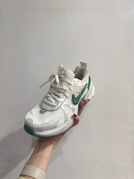 「アイテム（シューズ、グリーン系）」を使った、aoiさん（レディース・162cm）の秋コーディネート