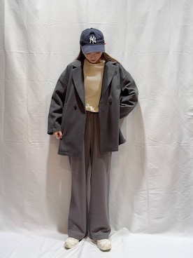 「冬の差し色コーデ」｜「アイテム（スウェット）」を使った、aoiさん（レディース・161cm）の冬コーディネート