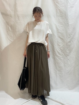 「ITEMS URBANRESEARCH（アイテムズ アーバンリサーチ）のシアーフレアスカート（スカート、ブラウン系）」を使った、aoiさん（レディース・162cm）の夏コーディネート