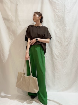 「ITEMS URBANRESEARCH（アイテムズ アーバンリサーチ）の『イージーケア/接触冷感/UVカット』SMOOTH LINEN TOUCH ワイドパンツ（その他パンツ、グリーン系）」を使った、aoiさん（レディース・162cm）の夏コーディネート