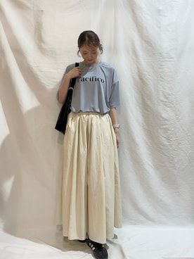 「ITEMS URBANRESEARCH（アイテムズ アーバンリサーチ）のワッシャーナイロンギャザースカート（スカート、ホワイト系）」を使った、aoiさん（レディース・162cm）の夏コーディネート