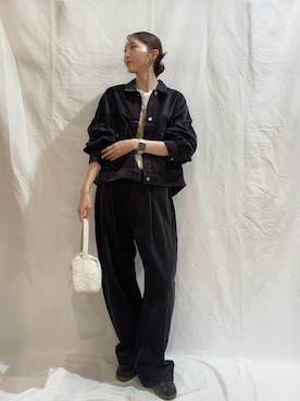「ITEMS URBANRESEARCH（アイテムズ アーバンリサーチ）のコーデュロイバレルパンツ（その他パンツ、グレー系）」を使った、aoiさん（レディース・162cm）の秋コーディネート