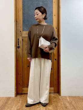 「SHOO・LA・RUE（シューラルー）の【洗濯機可/セットアップ可】さりげないラメ使いで差をつける クルーネックニット（ニット/セーター、ブラウン系）」を使った、yumiさん（レディース・154cm）の冬コーディネート
