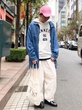 「アイテム（パーカー、ホワイト系）」を使った、nacoさん（レディース・162cm）の秋コーディネート