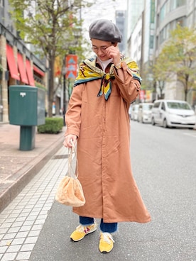 「アイテム（スニーカー、イエロー系）」を使った、nacoさん（レディース・162cm）の秋コーディネート