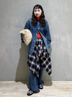 「アイテム（ローファー）」を使った、AKARIさん（レディース・157cm）の秋コーディネート