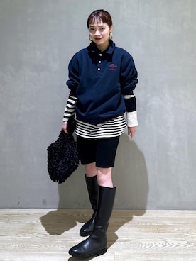 「FEMME」｜「アイテム（スウェット）」を使った、AKARIさん（レディース・157cm）の秋コーディネート