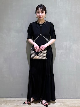 「アイテム（サンダル、ブラック系）」を使った、AKARIさん（レディース・157cm）の春コーディネート