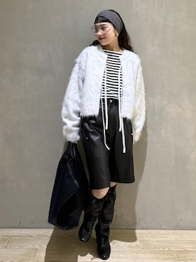 「アイテム（ヘアバンド）」を使った、AKARIさん（レディース・157cm）の秋コーディネート