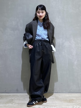 「ADAM ET ROPE'（アダムエロペ）のアイテム」を使った、AKARIさん（レディース・157cm）の秋コーディネート