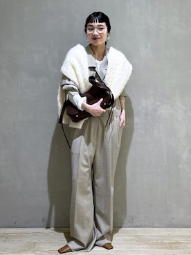 「アイテム（つなぎ/オールインワン、ベージュ系）」を使った、AKARIさん（レディース・157cm）の秋コーディネート