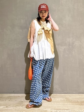 「FEMME」｜「アイテム（キャップ）」を使った、AKARIさん（レディース・157cm）の夏コーディネート