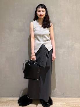 「アイテム（ベスト）」を使った、AKARIさん（レディース・157cm）の夏コーディネート