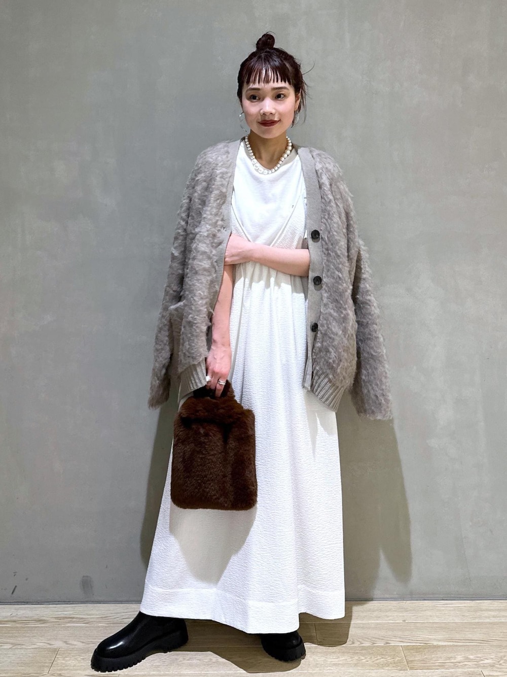 WEB限定(一部店舗展開あり)】ファーニットVネックカーディガンを使った