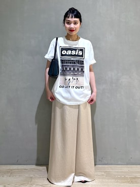 「ADAM ET ROPE'（アダムエロペ）のメタルモチーフサンダル（サンダル）」を使った、AKARIさん（レディース・157cm・30代）の夏コーディネート