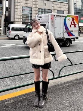 「アイテム（その他アウター、ホワイト系）」を使った、hichanさん（レディース・156cm）の冬コーディネート