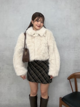 「ファーコート」｜「アイテム（スカート）」を使った、hichanさん（レディース・156cm）の秋コーディネート