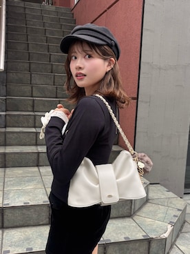 「Chico（チコ）のくるみボタンキャスケット（キャップ、ブラック系）」を使った、hichanさん（レディース・156cm）の夏コーディネート