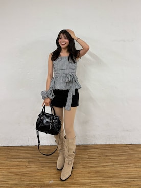 「Chico（チコ）のギンガムバルーンペプラムトップス+シュシュセット（シャツ/ブラウス、ブラック系）」を使った、hichanさん（レディース・156cm）の春コーディネート