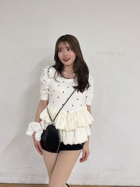 「Chico（チコ）の【SALON by Chico】5分袖ドットバルーンペプラムパワショルニット（ニット/セーター、ホワイト系）」を使った、hichanさん（レディース・156cm）の春コーディネート