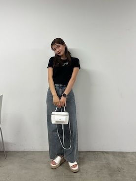「Chico（チコ）のロゴ刺繍チビT（Tシャツ/カットソー、ブラック系）」を使った、hichanさん（レディース・156cm）の春コーディネート