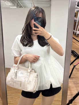 「Chico（チコ）のリボンチャームボストンバッグ（ボストンバッグ、ホワイト系）」を使った、hichanさん（レディース・156cm）の春コーディネート